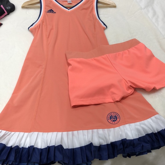 Roland Garros Paris- Like New - Picture 3 of 5